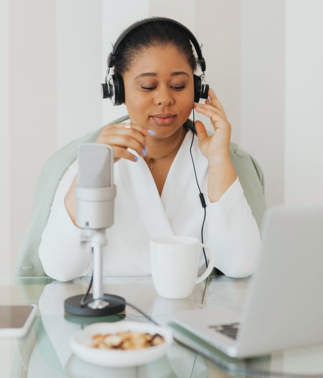 Antes de encargar un podcast de historia: lista para revisar